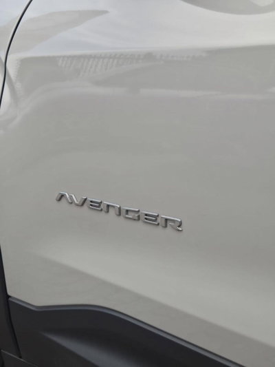 Jeep Avenger 1.2 turbo Altitude fwd 100cv (7)