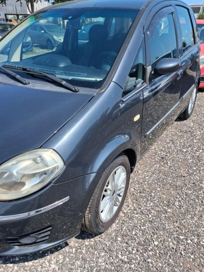 Lancia Musa 1.3 Multijet 16V 90 CV Platino (19)