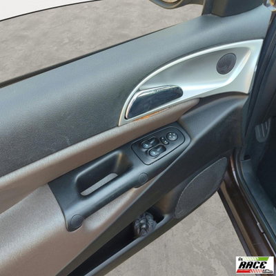 Lancia Ypsilon 1.4 Platino Ecochic GPL (12)