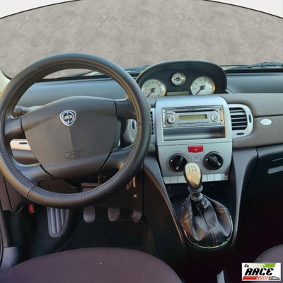 Lancia Ypsilon 1.4 Platino Ecochic GPL (14)