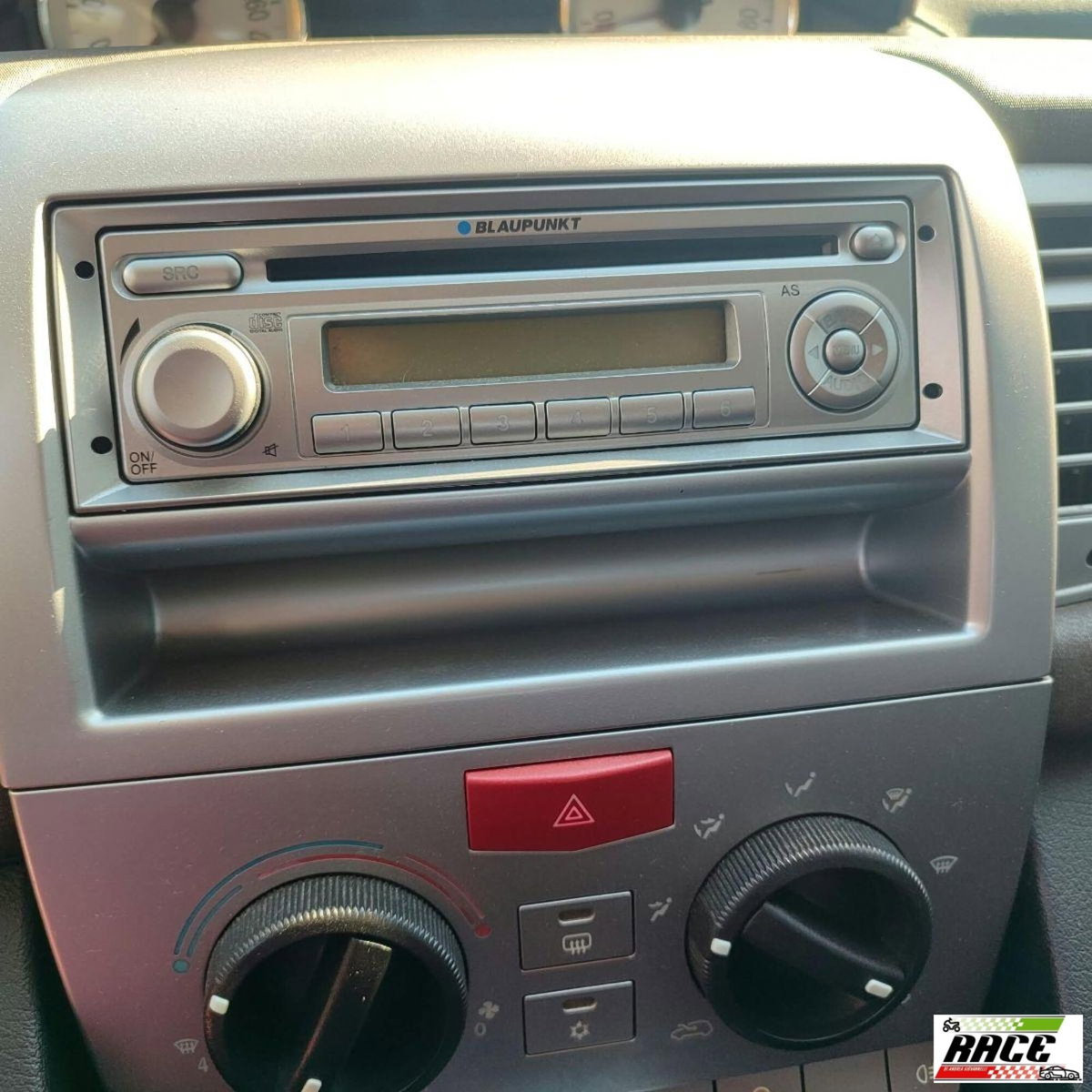 Lancia Ypsilon 1.4 Platino Ecochic GPL (16)