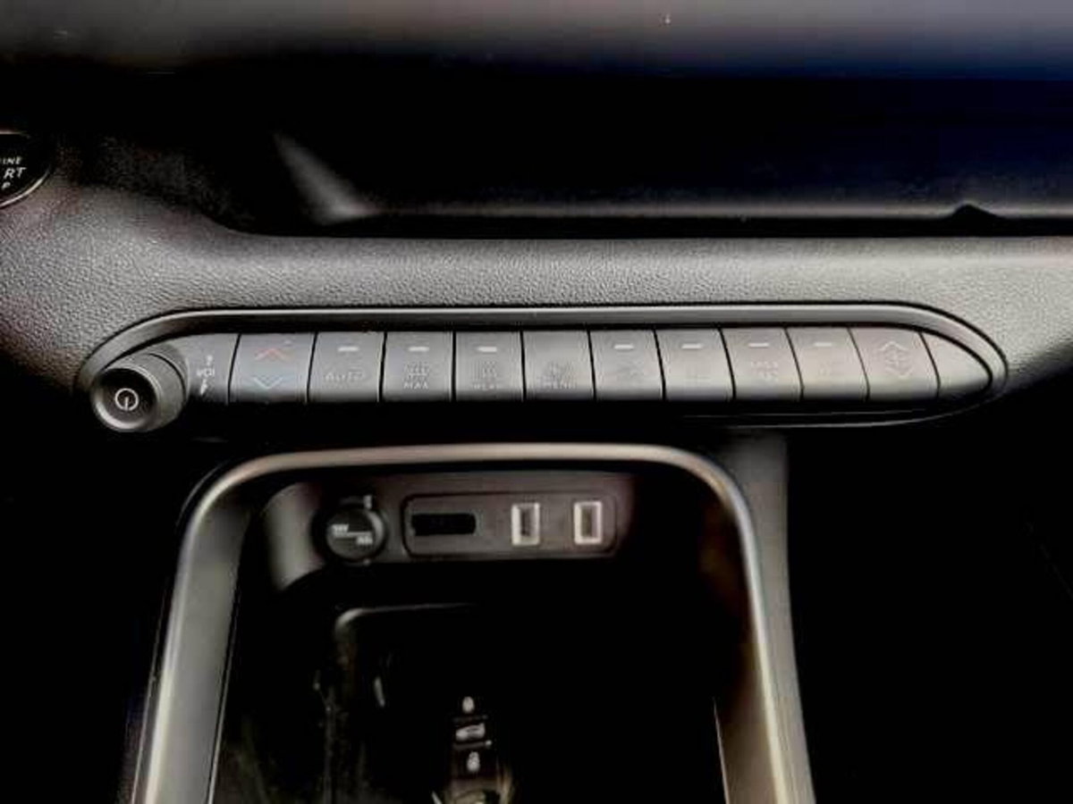 Jeep Avenger 1.2 turbo Summit fwd 100cv (8)
