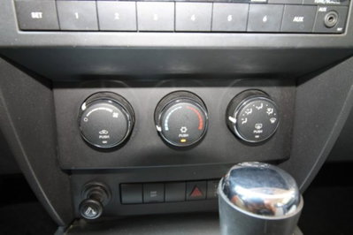 Dodge Nitro 2.8 CRD DPF SXT 4WD (18)
