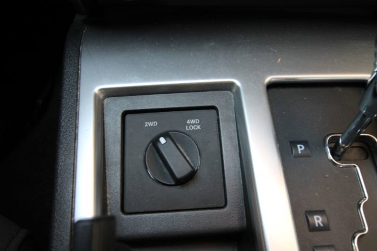 Dodge Nitro 2.8 CRD DPF SXT 4WD (19)