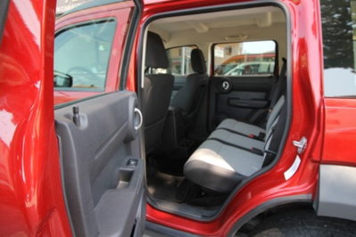 Dodge Nitro 2.8 CRD DPF SXT 4WD (5)