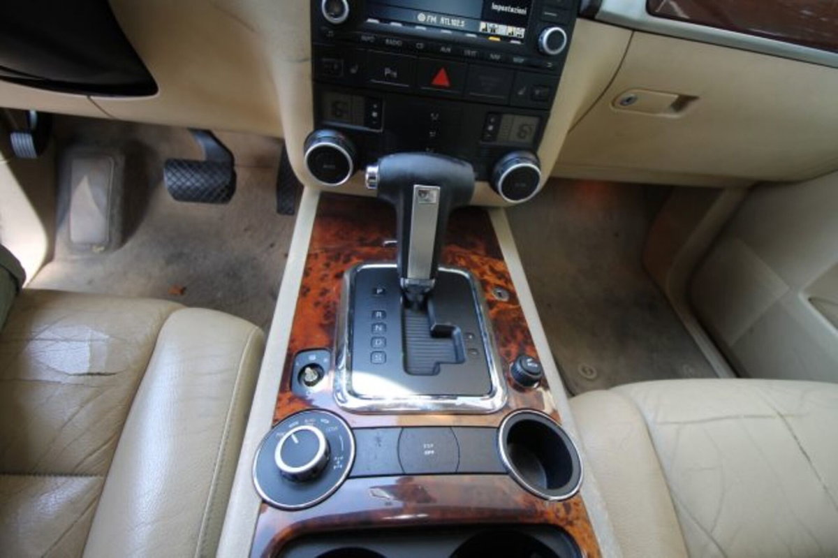 Volkswagen Touareg V6 TDI DPF tiptronic Exclusive (13)