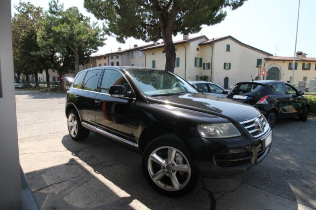 Volkswagen Touareg V6 TDI DPF tiptronic Exclusive (2)
