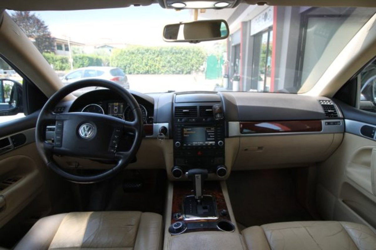 Volkswagen Touareg V6 TDI DPF tiptronic Exclusive (6)