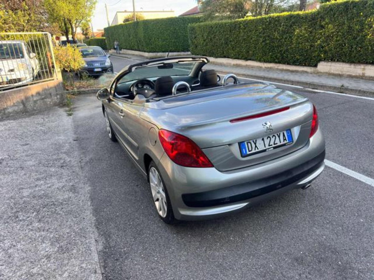 Peugeot 207 Cabrio VTi 120CV CC aut. Féline (6)