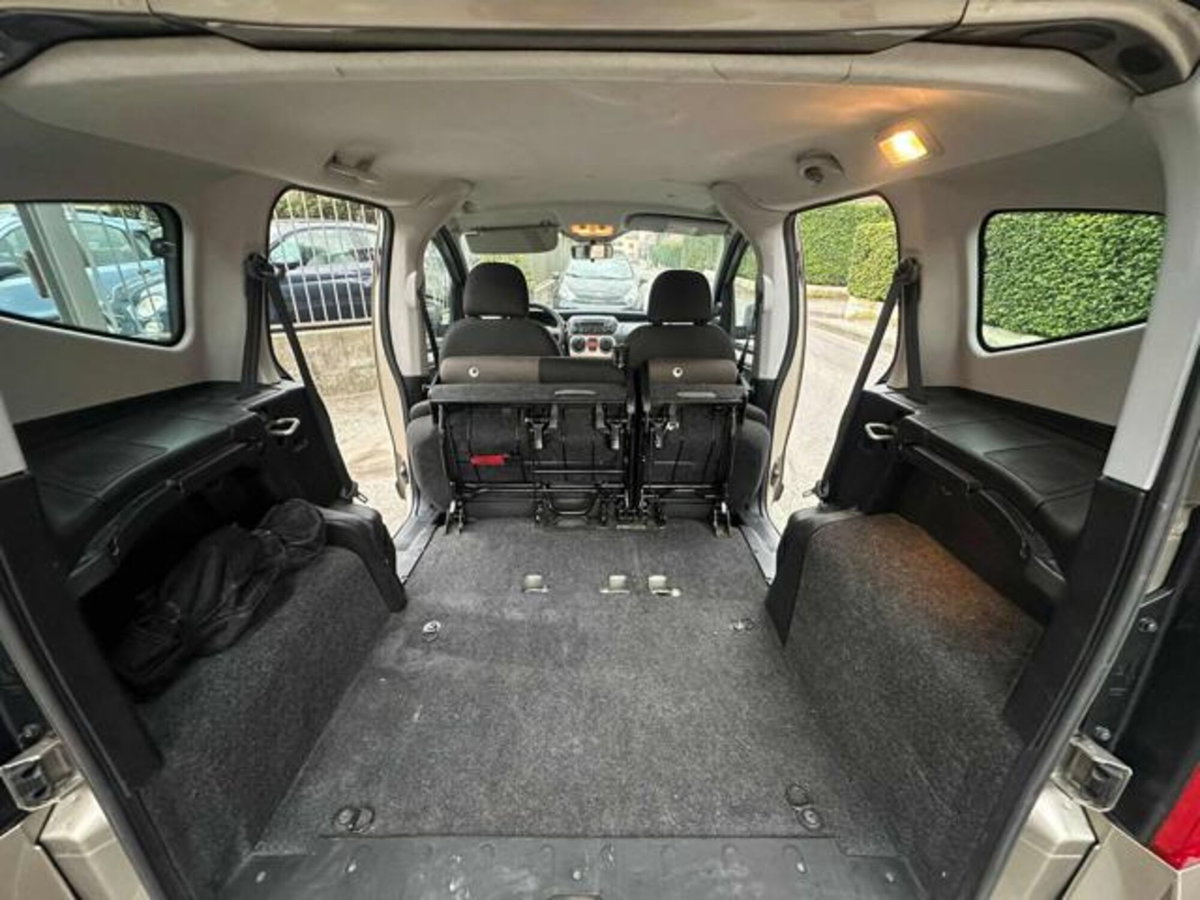 Citroen Nemo Multispace 1.3 HDi 75CV Silver Selection (18)