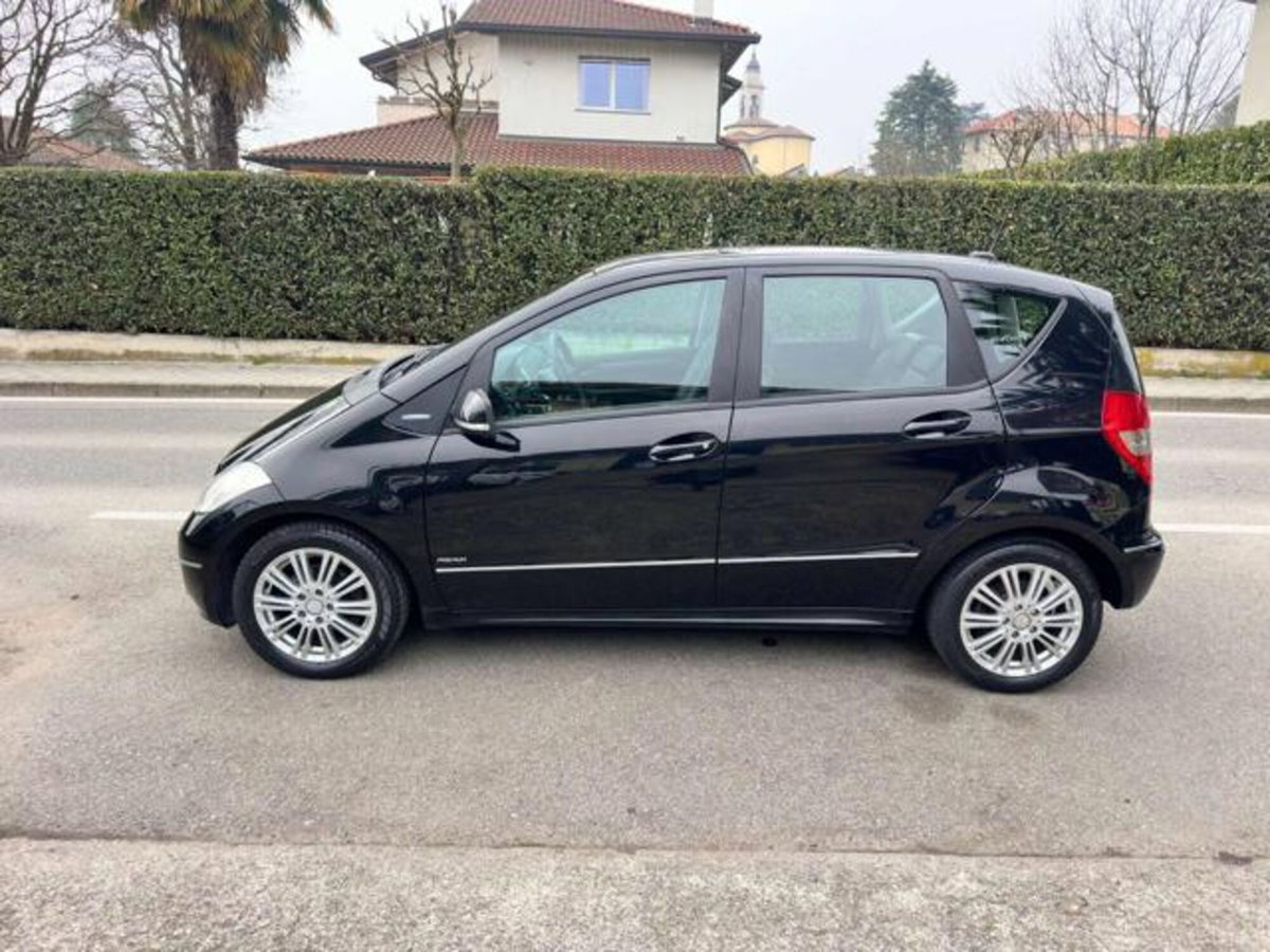 Mercedes-Benz Classe A 160 BlueEFFICIENCY Special Edition Sport (10)