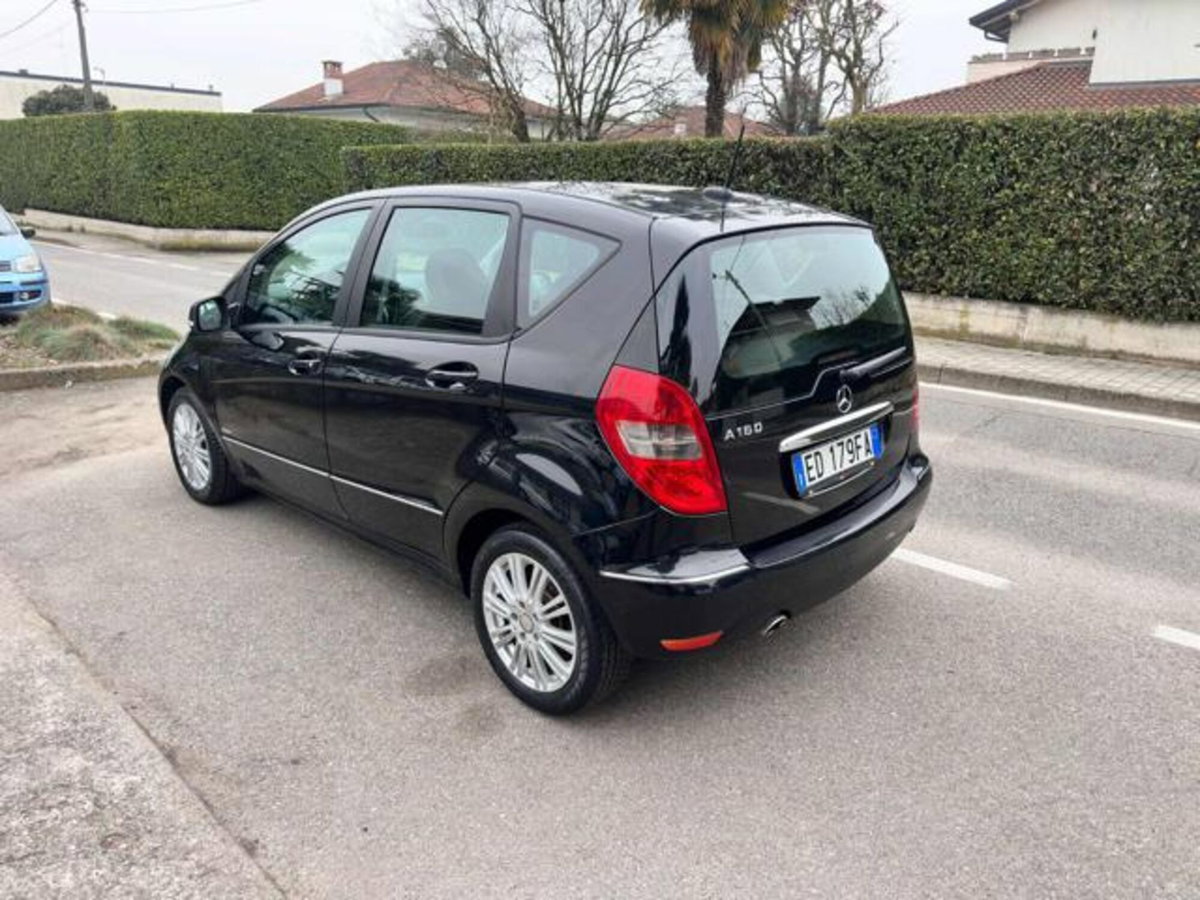 Mercedes-Benz Classe A 160 BlueEFFICIENCY Special Edition Sport (5)