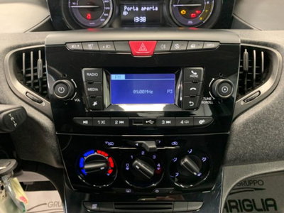 Lancia Ypsilon 1.0 FireFly 5 porte S&S Hybrid Ecochic Gold (12)