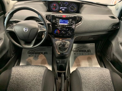 Lancia Ypsilon 1.0 FireFly 5 porte S&S Hybrid Ecochic Gold (7)