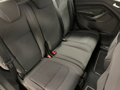 Ford Kuga 1.5 TDCI 120 CV S&S 2WD Powershift Titanium (15)