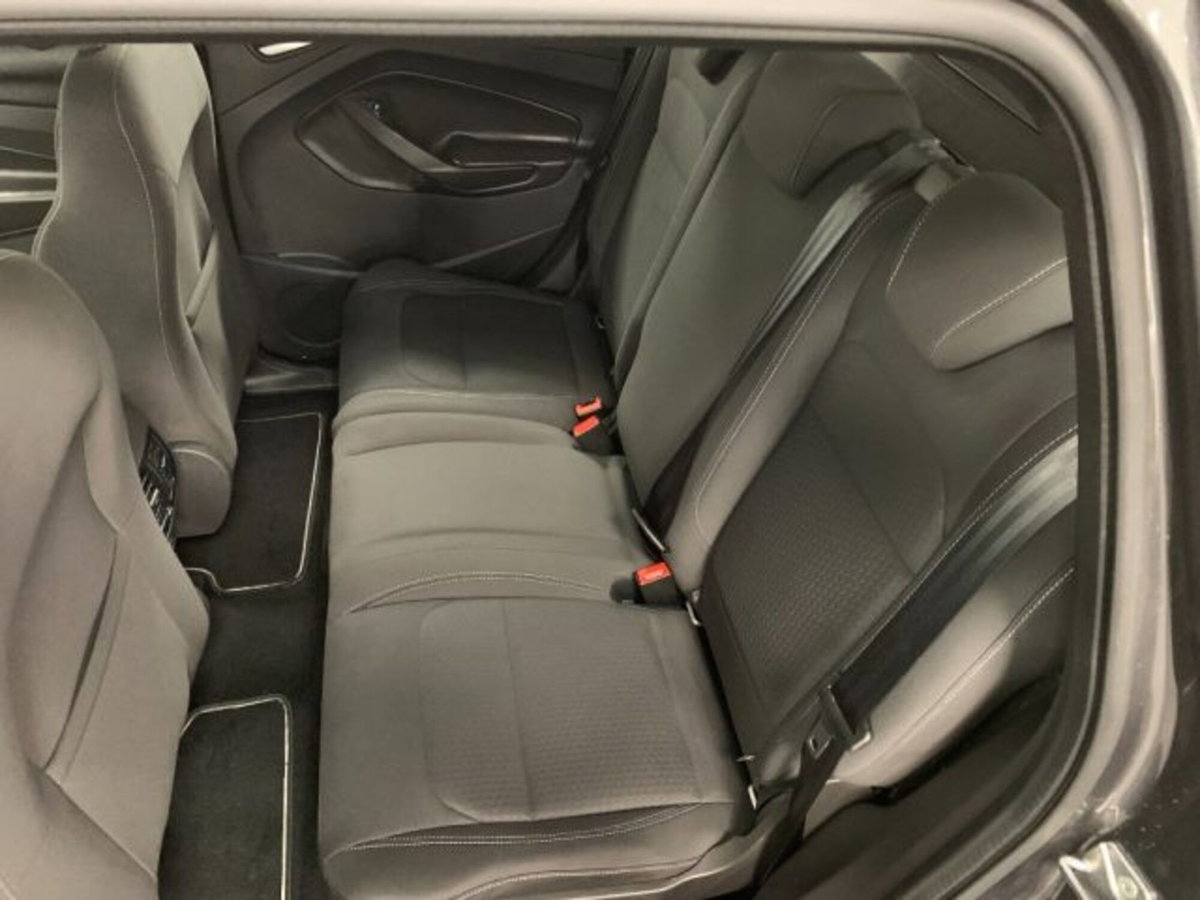 Ford Kuga 1.5 TDCI 120 CV S&S 2WD Powershift Titanium (16)