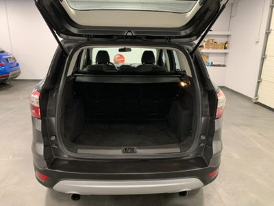 Ford Kuga 1.5 TDCI 120 CV S&S 2WD Powershift Titanium (17)