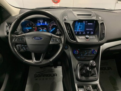 Ford Kuga 1.5 TDCI 120 CV S&S 2WD Powershift Titanium (9)