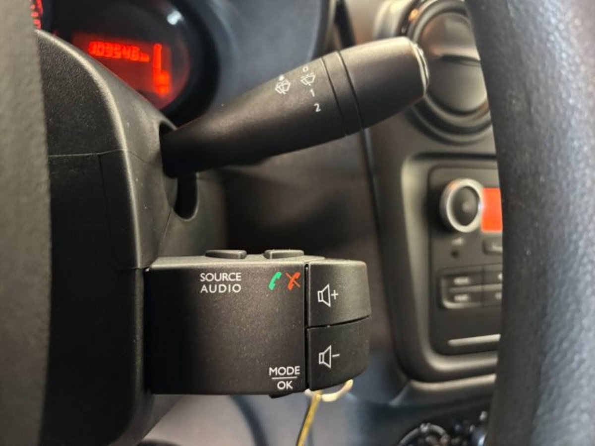 Dacia Dokker 1.6 8V 110CV GPL Comfort (13)