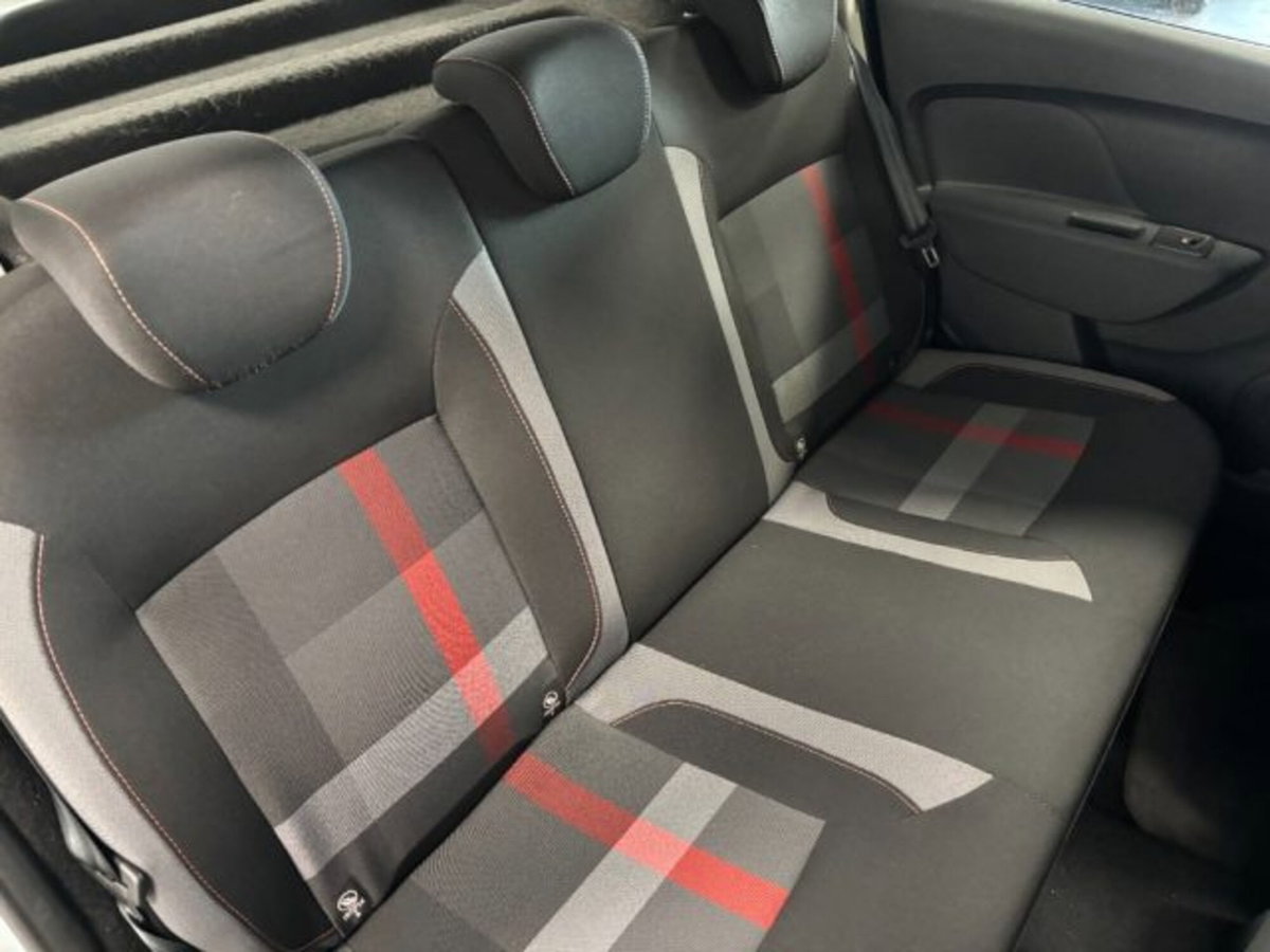 Dacia Sandero Stepway 1.5 Blue dCi 95 CV Techroad (13)
