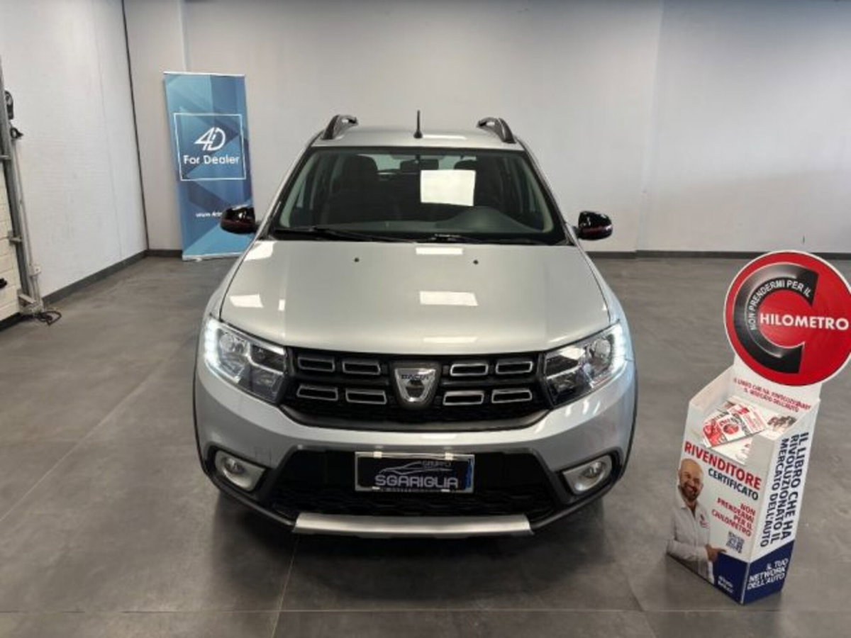 Dacia Sandero Stepway 1.5 Blue dCi 95 CV Techroad (2)