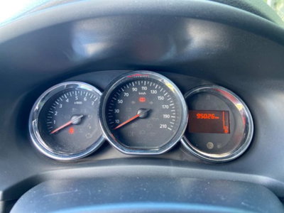 Dacia Sandero 1.5 dCi 8V 75CV Lauréate (12)