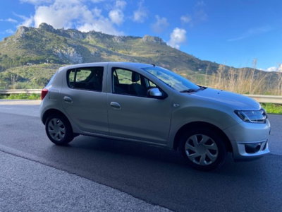 Dacia Sandero 1.5 dCi 8V 75CV Lauréate (2)