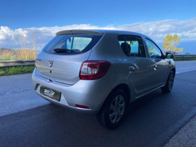 Dacia Sandero 1.5 dCi 8V 75CV Lauréate (4)