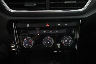 Volkswagen T-Roc 1.5 tsi R-Line dsg (13)