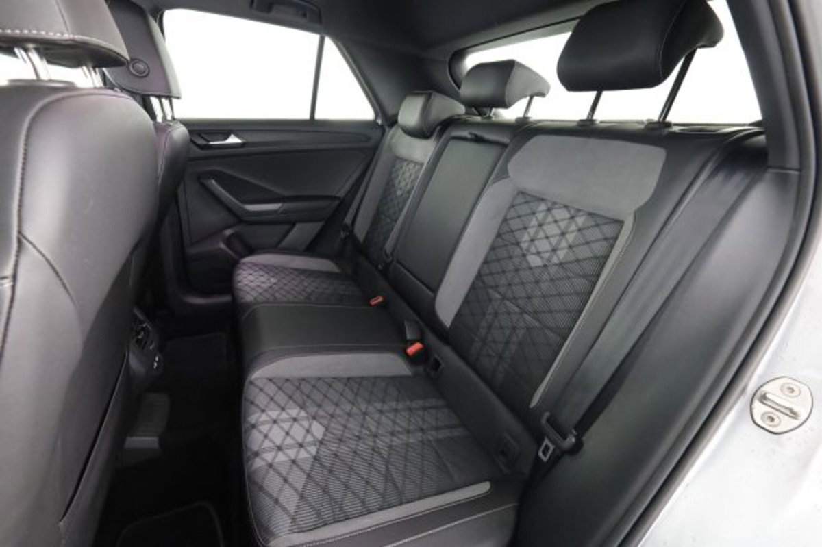 Volkswagen T-Roc 1.5 tsi R-Line dsg (3)