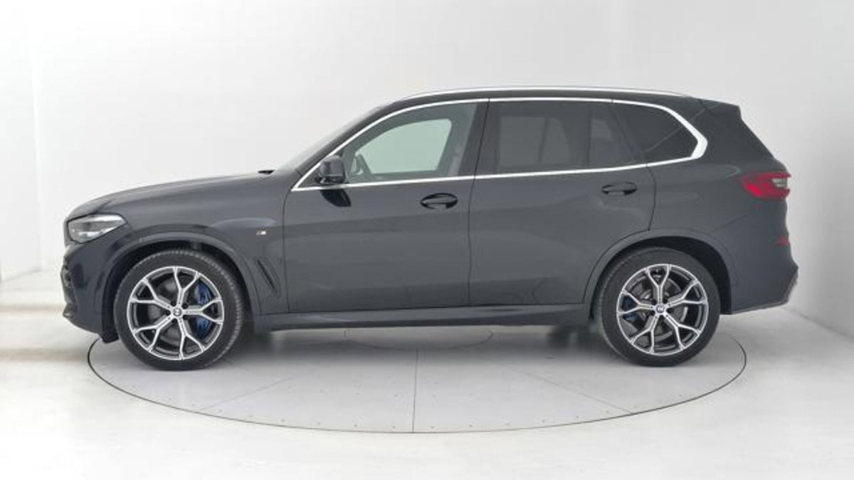BMW X5 xDrive40d 48V Msport (2)