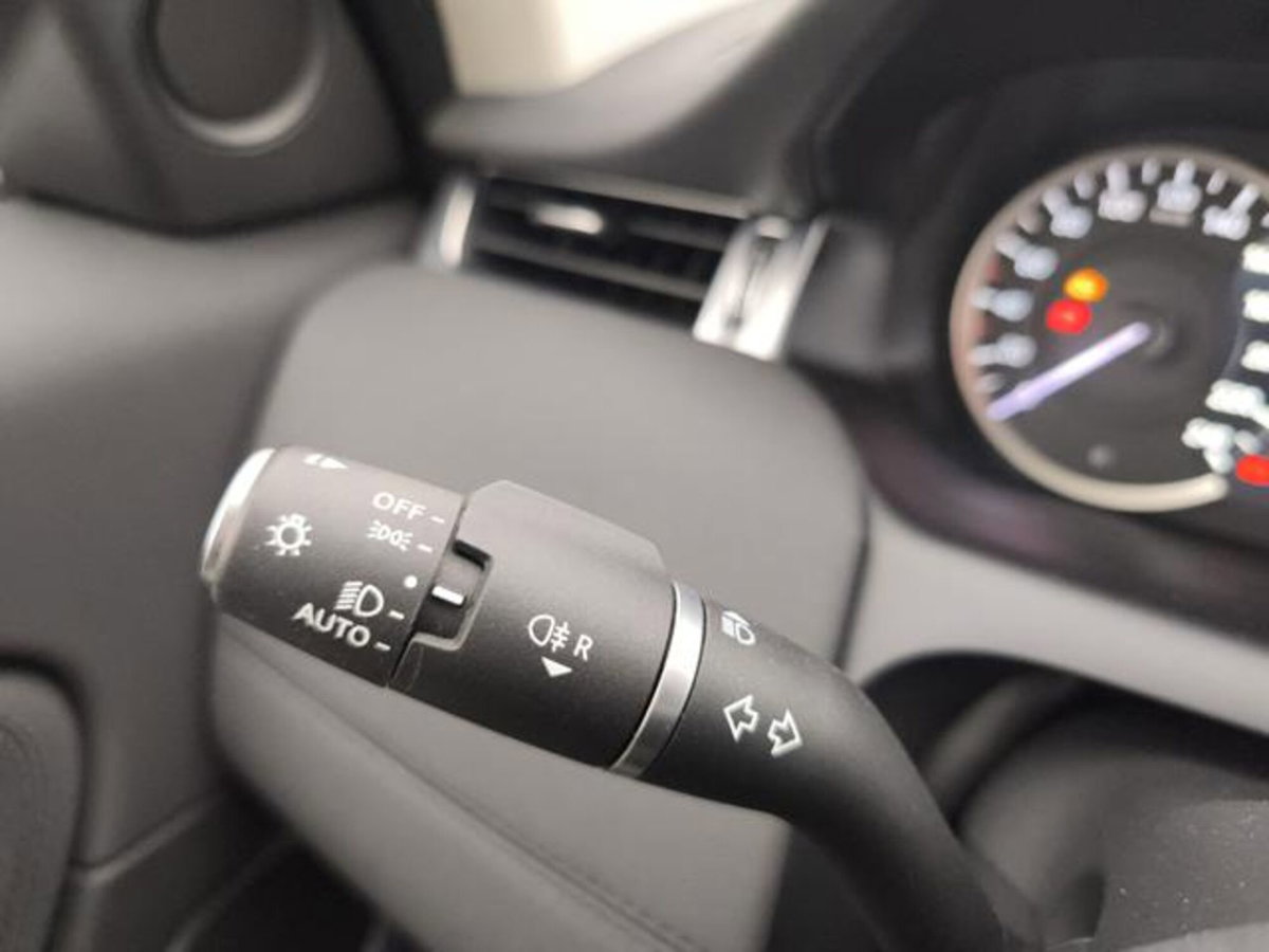 Land Rover Discovery Sport 2.0d td4 mhev Dynamic SE awd 163cv auto (16)