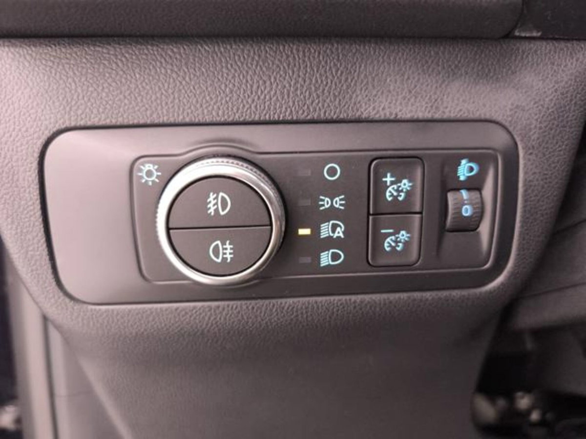 Ford Kuga 2.5 Full Hybrid 190 CV CVT AWD ST-Line Design (19)