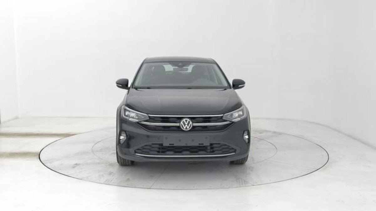 Volkswagen Taigo 1.0 tsi Life 115cv (8)