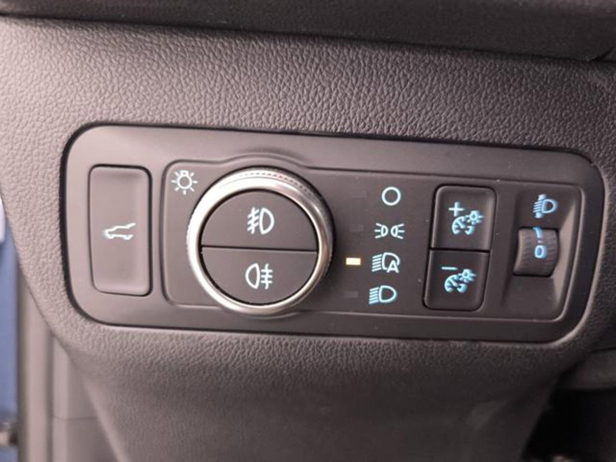 Ford Kuga 2.5 Full Hybrid 190 CV CVT 2WD ST-Line X (16)