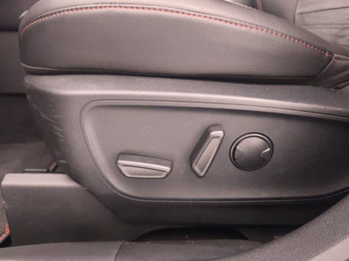 Ford Kuga 2.5 Full Hybrid 190 CV CVT 2WD ST-Line X (19)