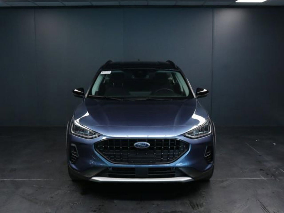 Ford Focus Station Wagon 1.5 EcoBlue 115 CV automatico SW Active Design (2)