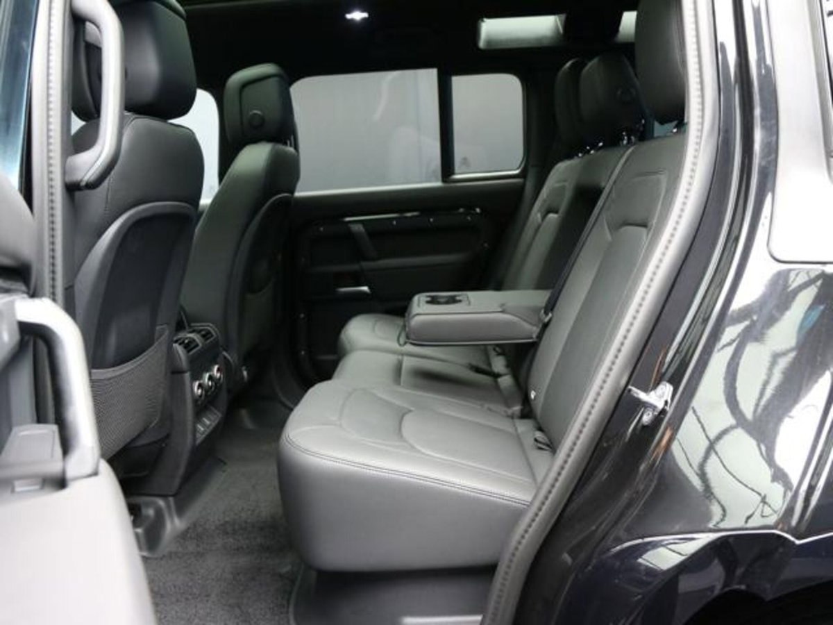 Land Rover Defender 110 3.0d i6 mhev X-Dynamic HSE awd 250cv auto (10)