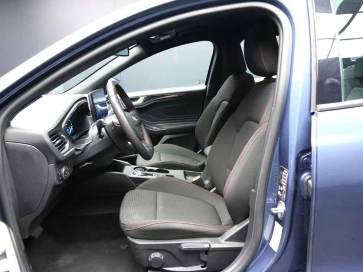 Ford Focus Station Wagon 1.5 EcoBlue 115 CV automatico SW ST-Line Design (9)