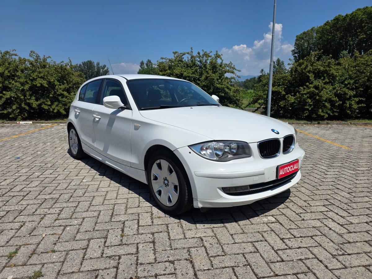 BMW Serie 1 116d 2.0 116CV cat 5 porte Futura DPF (2)
