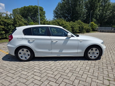 BMW Serie 1 116d 2.0 116CV cat 5 porte Futura DPF (4)