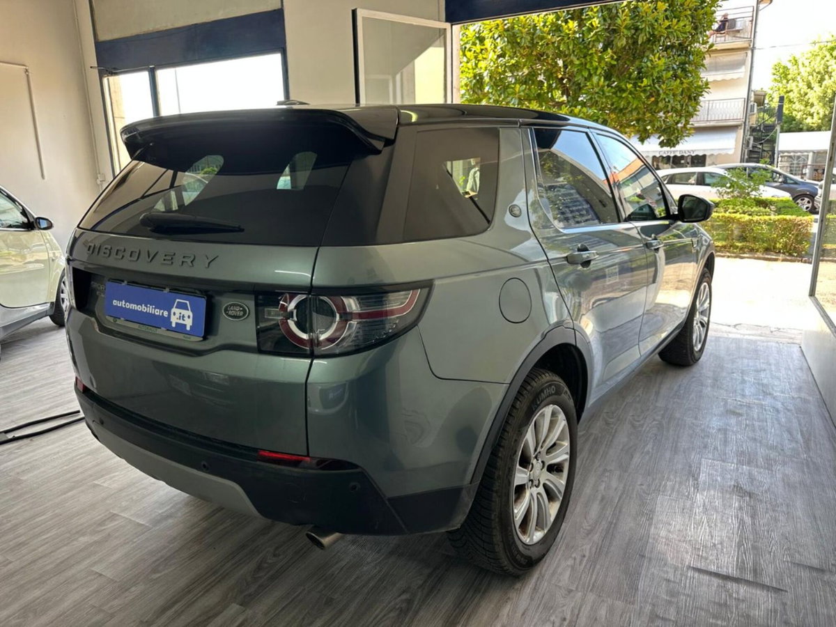 Land Rover Discovery Sport 2.2 TD4 HSE (5)