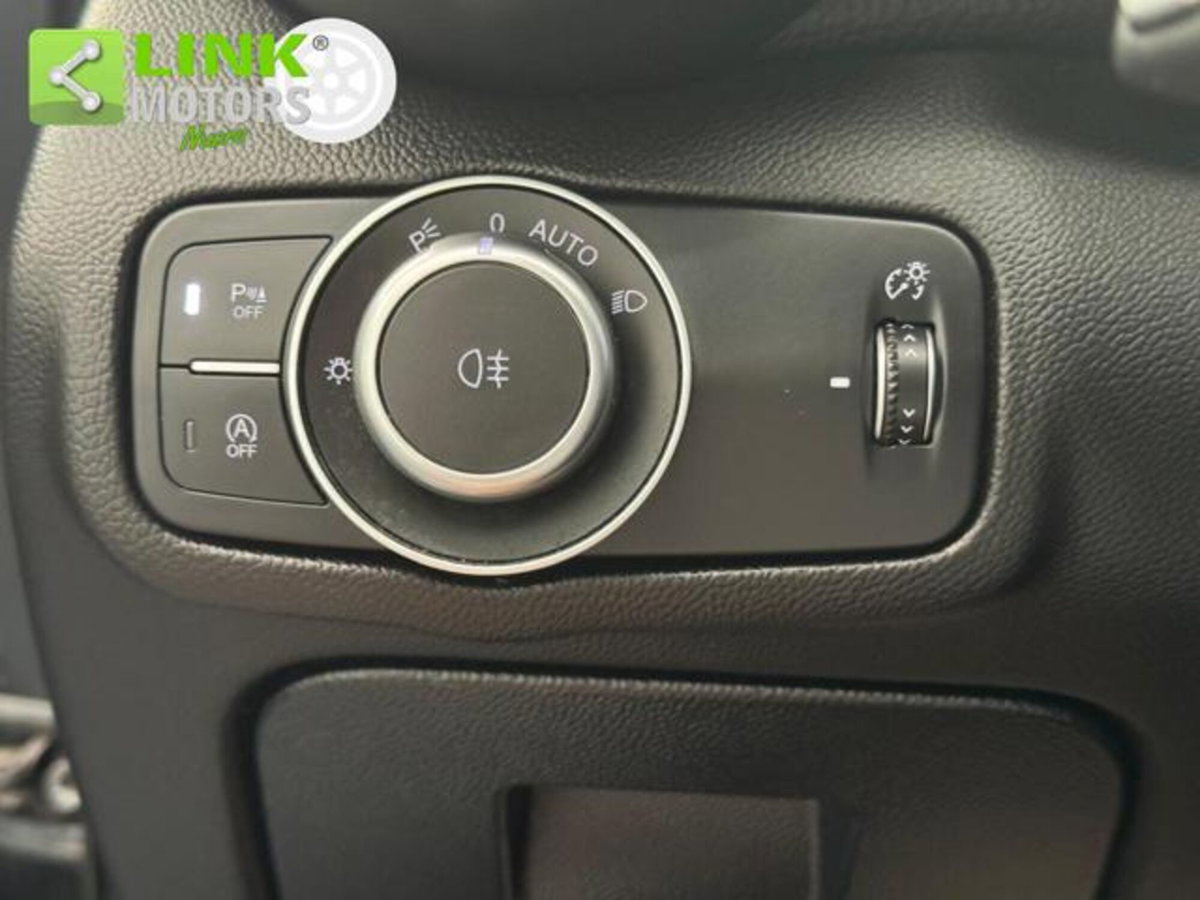 Alfa Romeo Giulia 2.2 Turbodiesel 210 CV AT8 AWD Q4 Veloce (14)