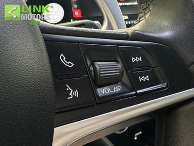 Alfa Romeo Giulia 2.2 Turbodiesel 210 CV AT8 AWD Q4 Veloce (15)