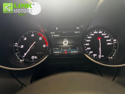 Alfa Romeo Giulia 2.2 Turbodiesel 210 CV AT8 AWD Q4 Veloce (17)