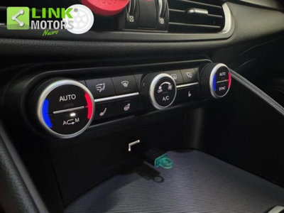 Alfa Romeo Giulia 2.2 Turbodiesel 210 CV AT8 AWD Q4 Veloce (18)