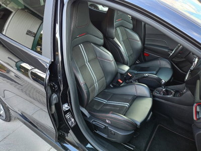 Ford Fiesta 1.5 Ecoboost 200 CV 5 porte ST (10)