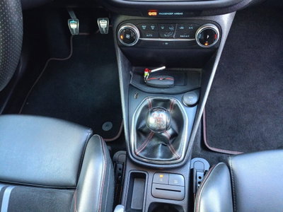 Ford Fiesta 1.5 Ecoboost 200 CV 5 porte ST (11)