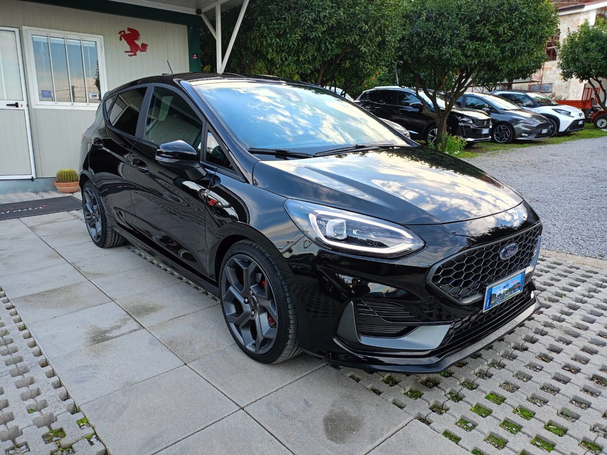 Ford Fiesta 1.5 Ecoboost 200 CV 5 porte ST (2)