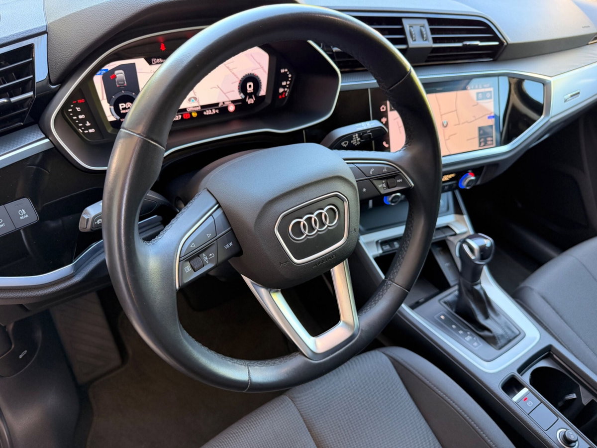 Audi Q3 35 TDI quattro S tronic Business (11)
